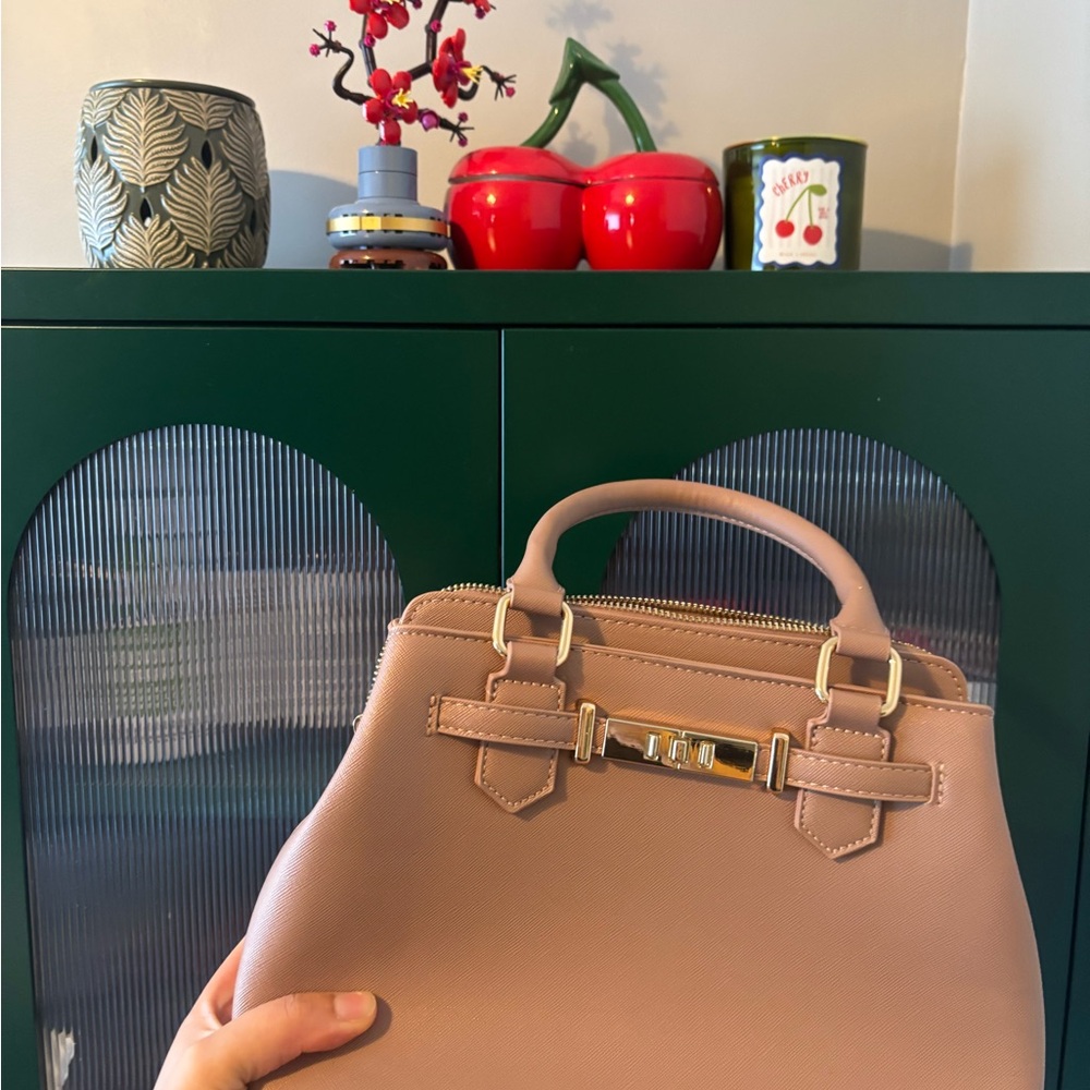 Elegant Pink Handbag